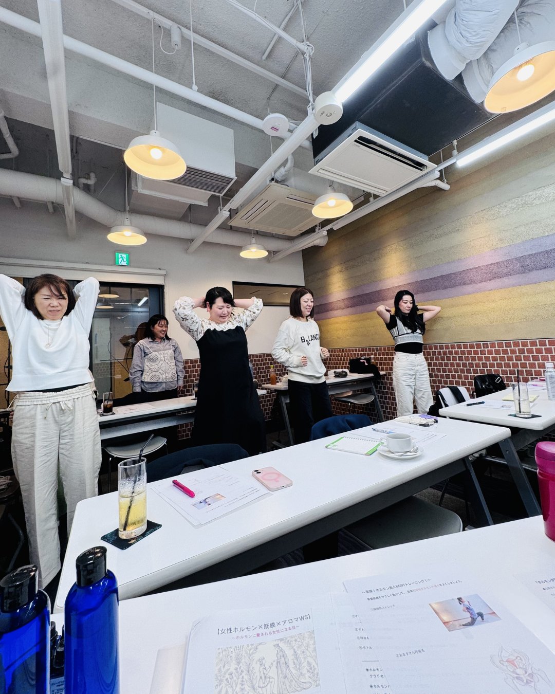 講座でのストレッチ・実技の様子